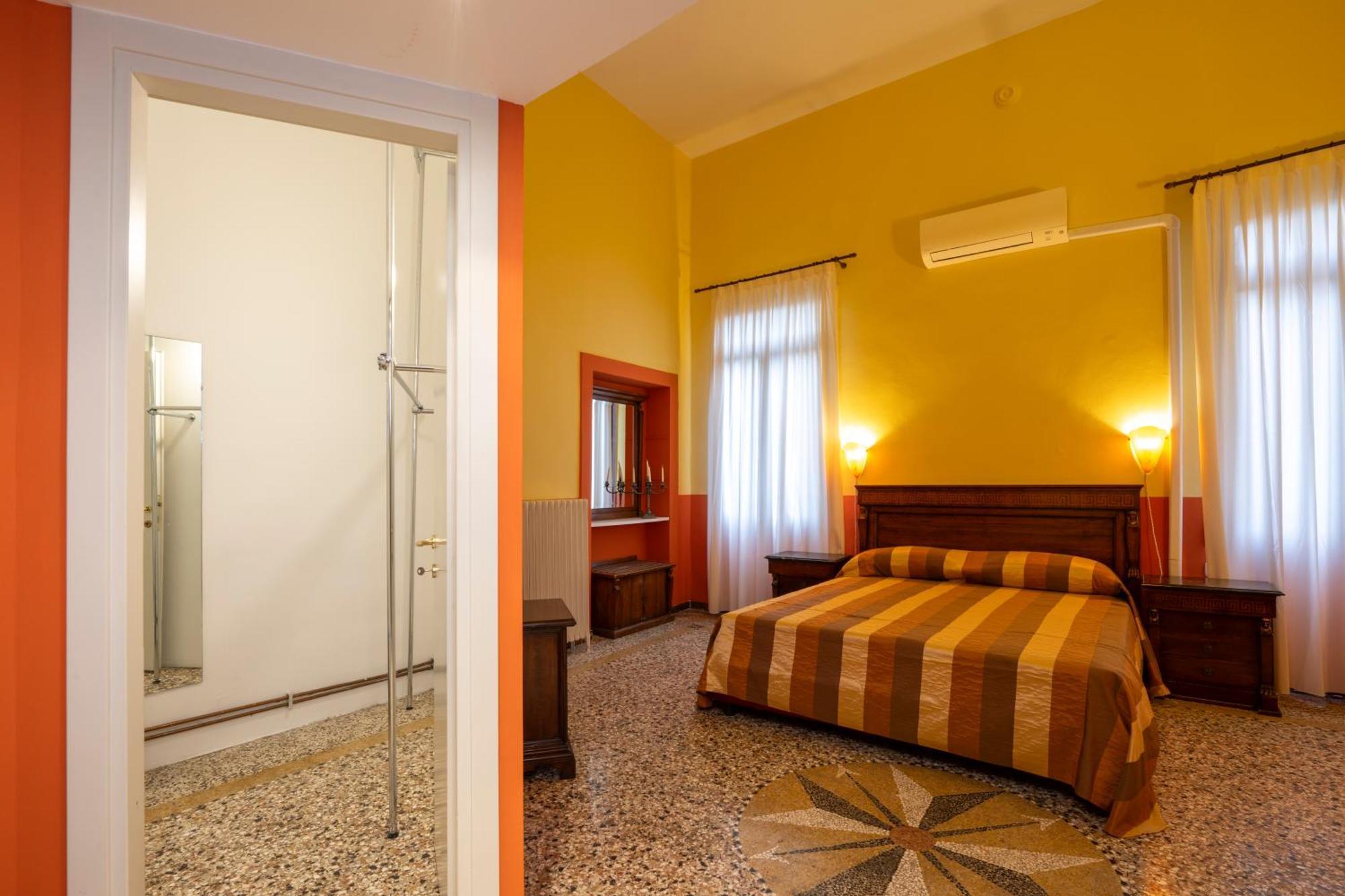 Savoia E Jolanda Apartments Venecia Exterior foto