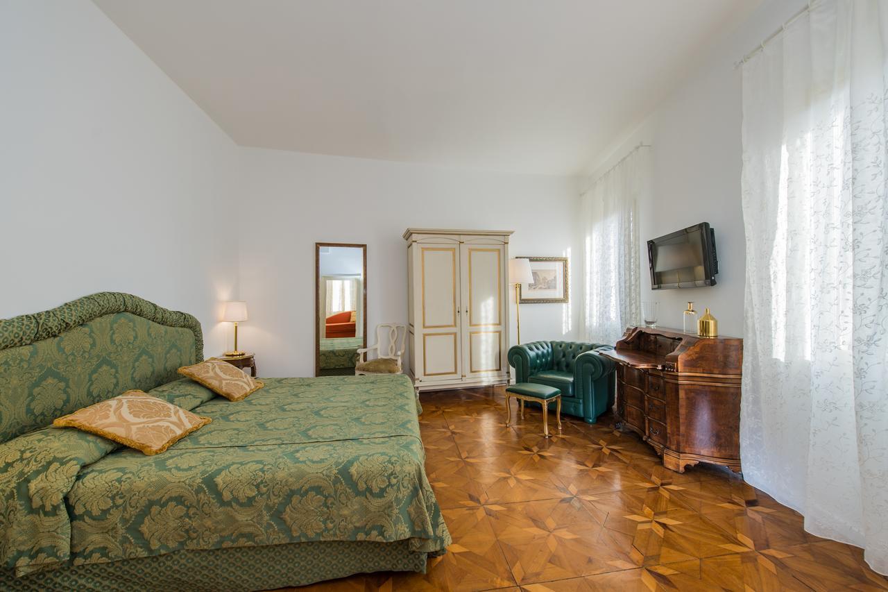 Savoia E Jolanda Apartments Venecia Exterior foto